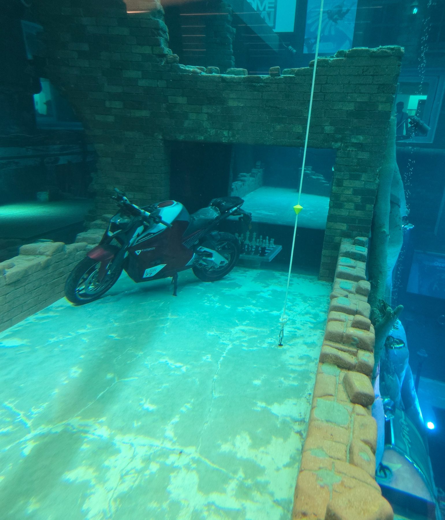 Underwater experience at Deep Dive Dubai